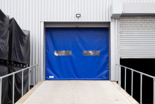 External high speed rapid roll door