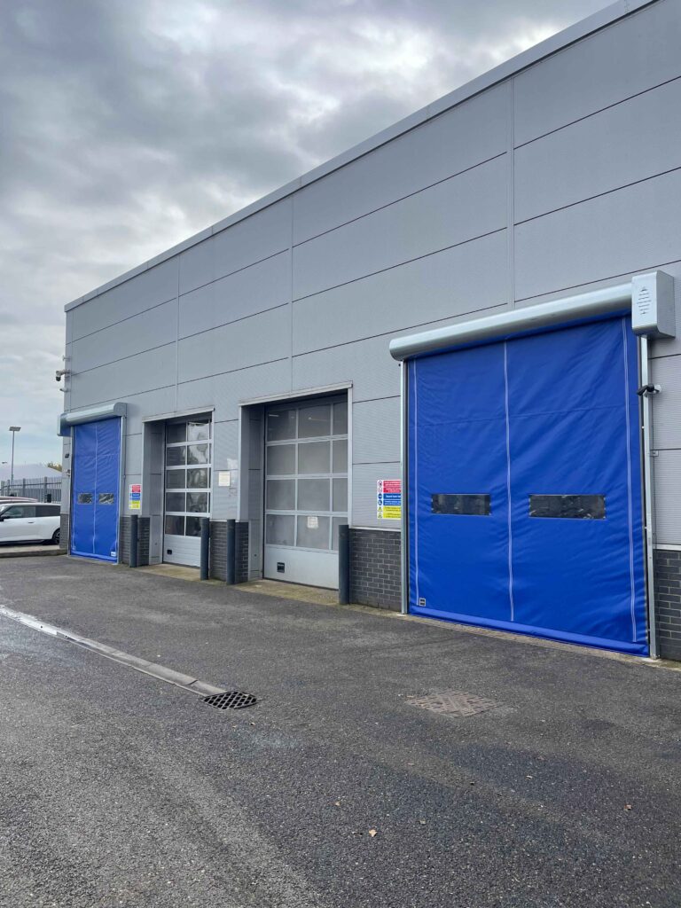 External rapid roll door